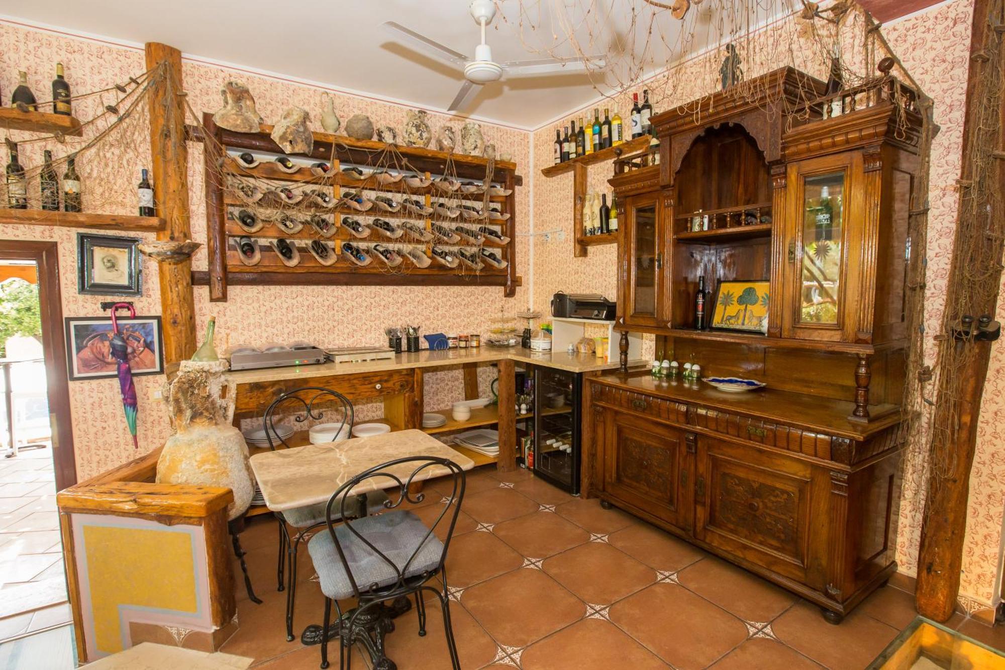 Villa Monsena Ровин Екстериор снимка