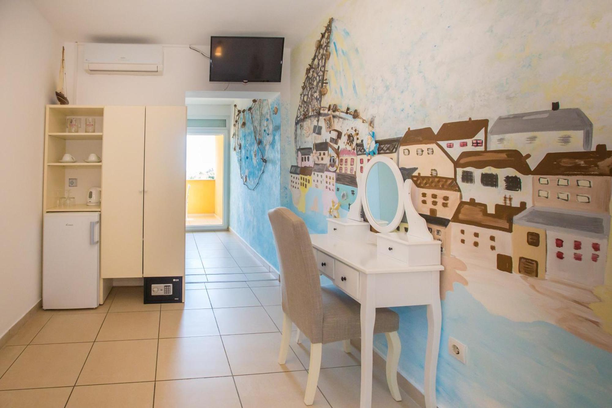 Villa Monsena Ровин Екстериор снимка