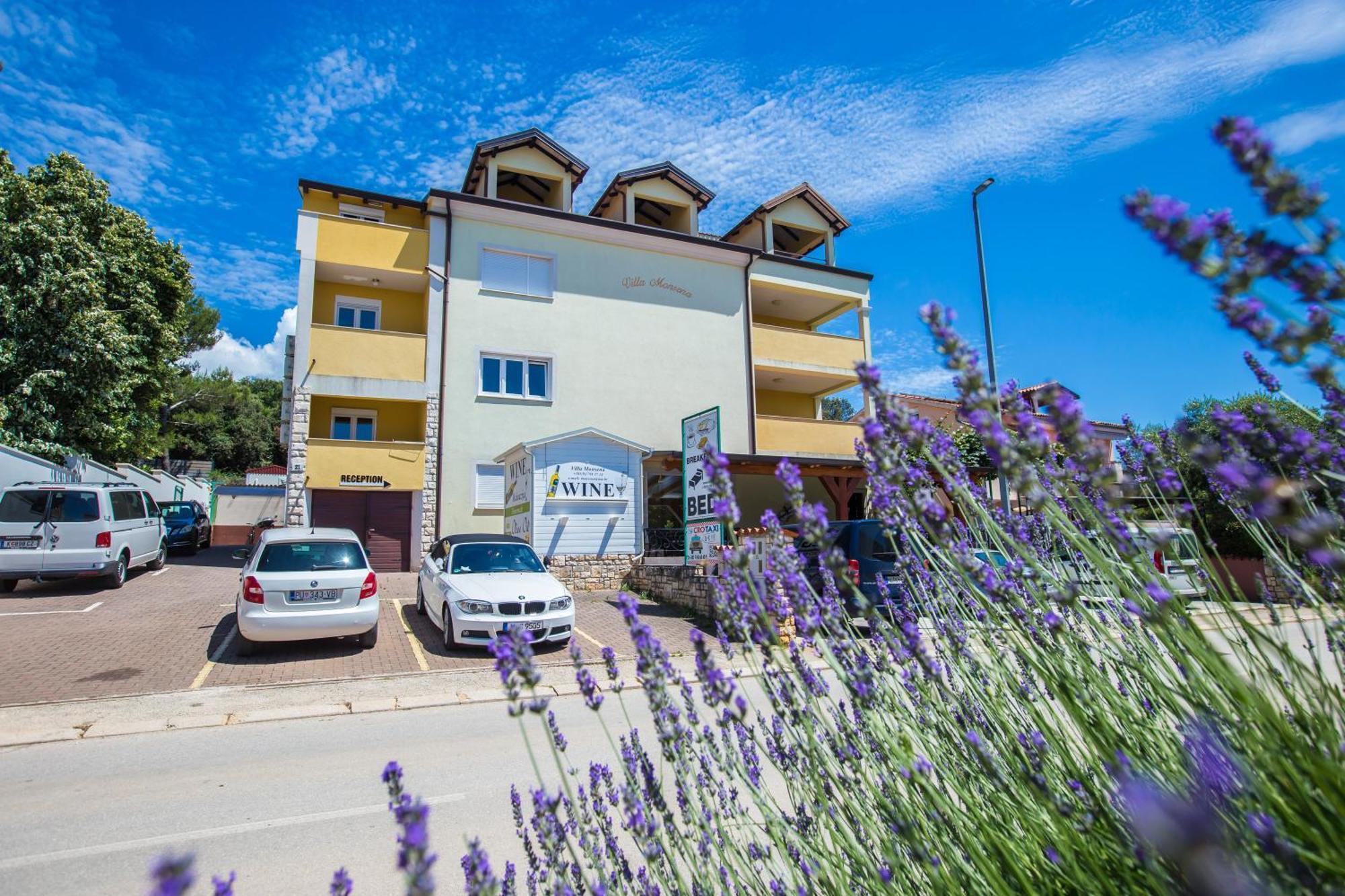 Villa Monsena Ровин Екстериор снимка